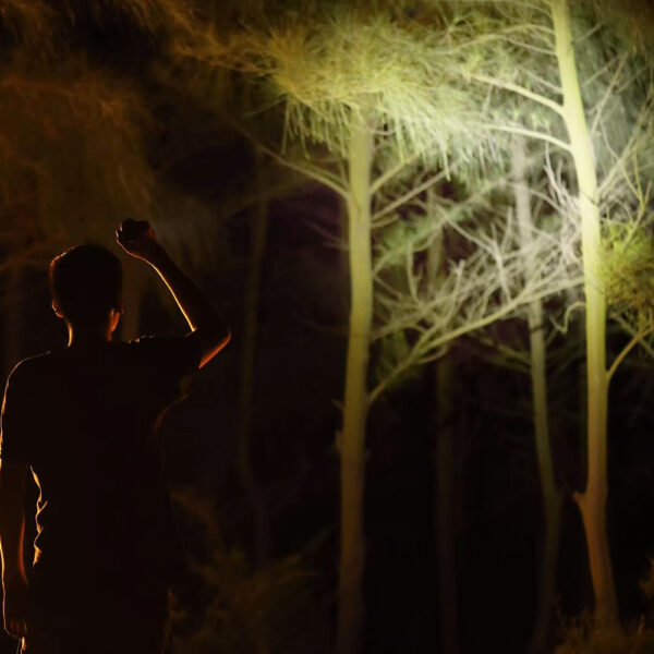 بررسی چراغ قوه NexTool 3600 Lumens Thunder Searching
